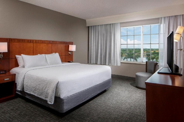 Courtyard by Marriott Fort Lauderdale Airport & Cruise Port image 15