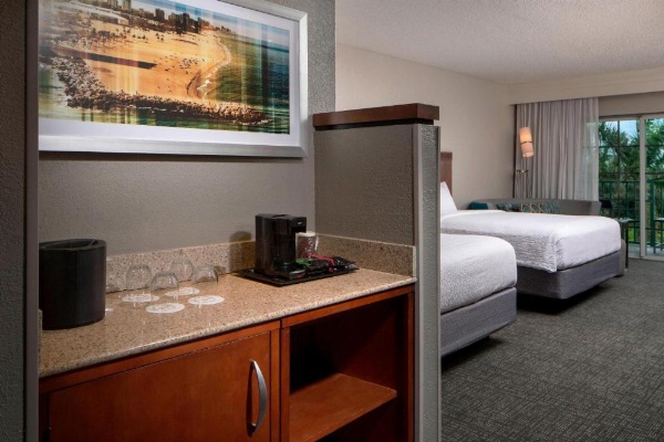 Courtyard by Marriott Fort Lauderdale Airport & Cruise Port image 8